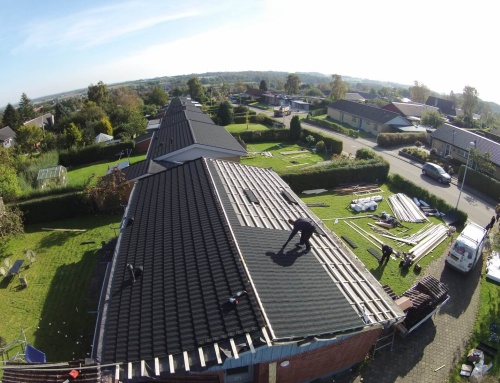 Midtjysk Boligselskab fik lagt nye tage på 12 huse i Låsby.