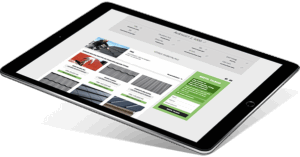 En tablet viser en tagfirma-hjemmeside med forskellige tagtyper og en formular til at bestille tilbud.